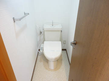 ウイングマンション　ベステンス201号室　　トイレ