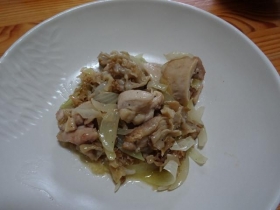 鶏肉とハナビラタケの炒め物