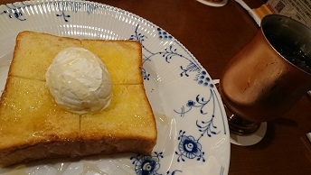 椿屋カフェのハニートースト