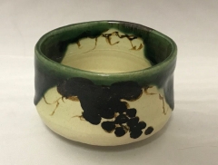 織部葡萄紋抹茶碗